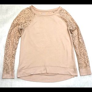 Blush Apt 9 sweatshirt with lace sleeves